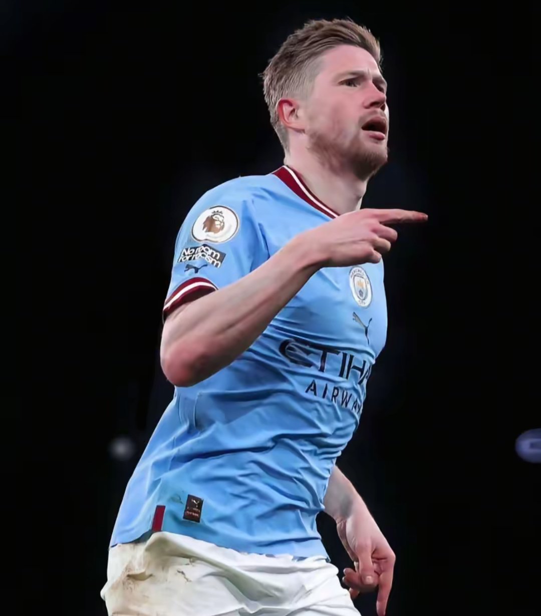 爱游戏体育-切尔西不断突破!,德布劳内连续十五场比赛得分超过锐不可当引发球迷热议(德布劳内拒谢场引争议)