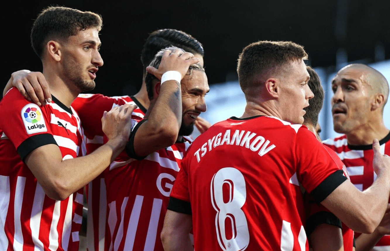 爱游戏-莱万多夫斯基爆冷击败FPX，比分优势明显引爆全场！的简单介绍